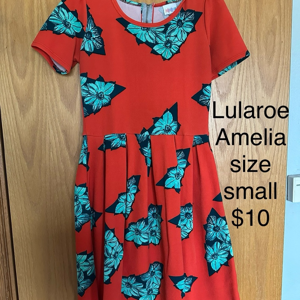 Lularoe Amelia Red and Blue Floral size Small